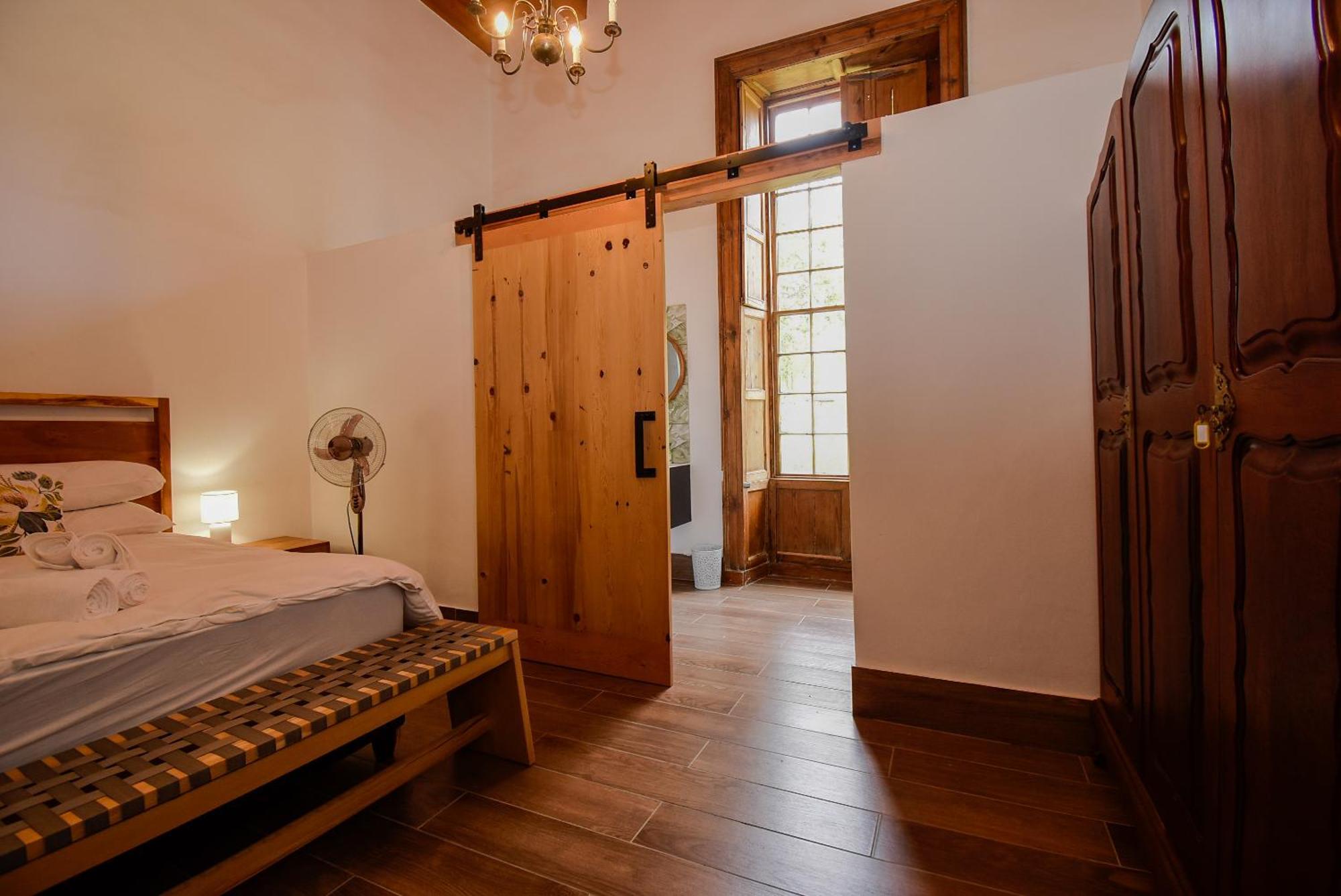 Heins Manor House Farm stay